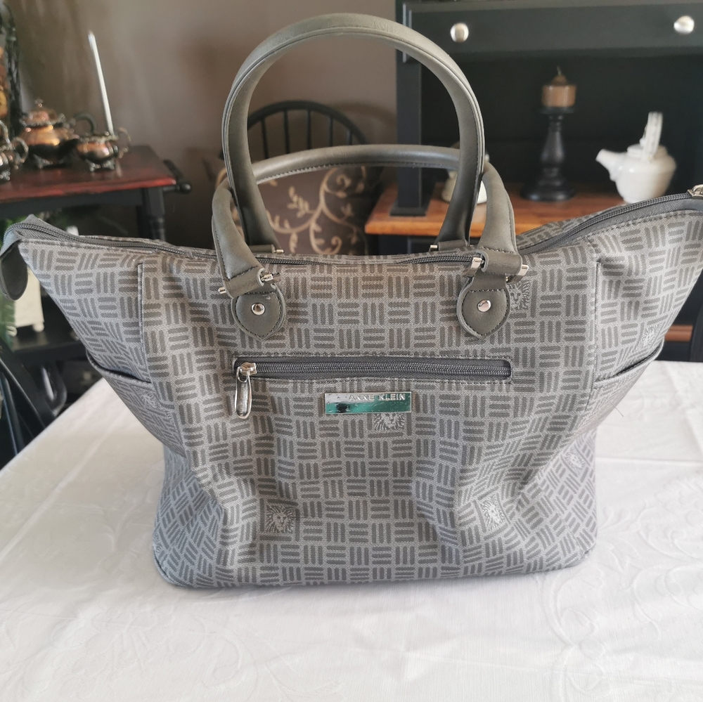 Anne Klein Geometric Patterned Tote in Gray